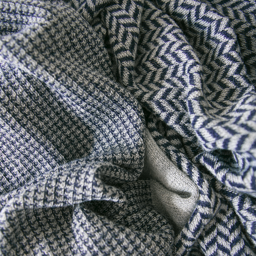 New Amsterdam Throw in Navy/Gray - SAMPLE