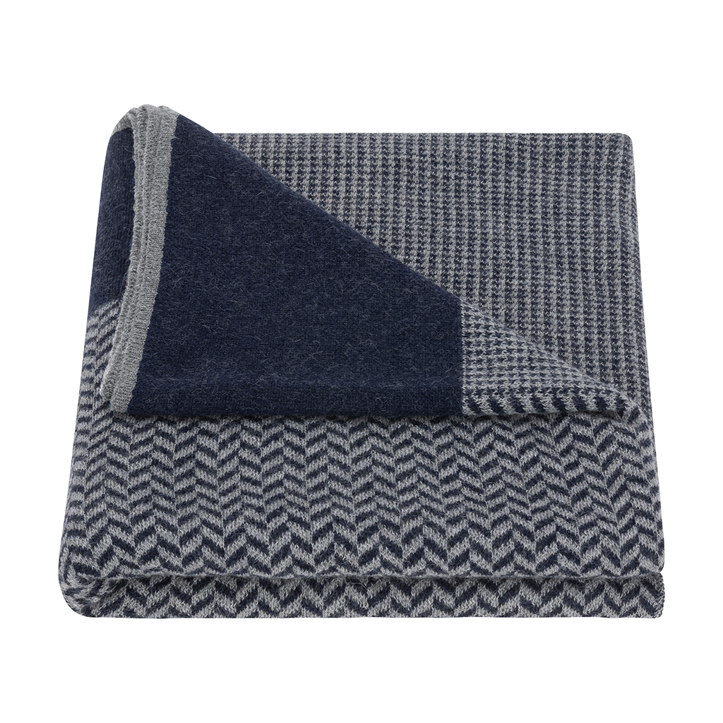 New Amsterdam Throw in Navy/Gray - SAMPLE