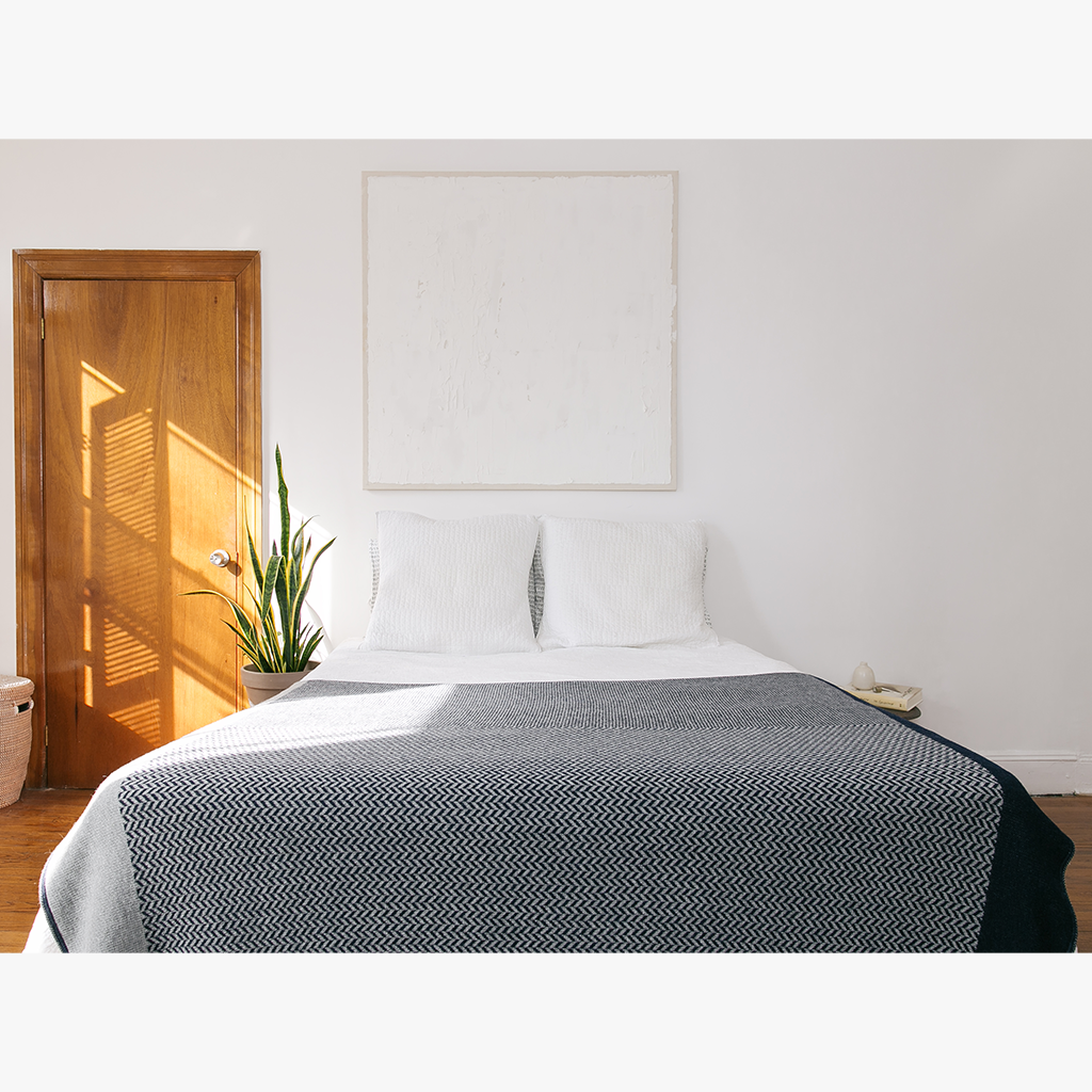 New Amsterdam Throw in Navy/Gray