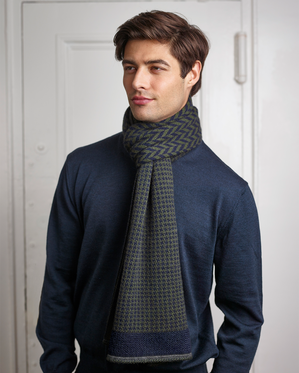 Hudson Scarf in Navy/Melange Olive