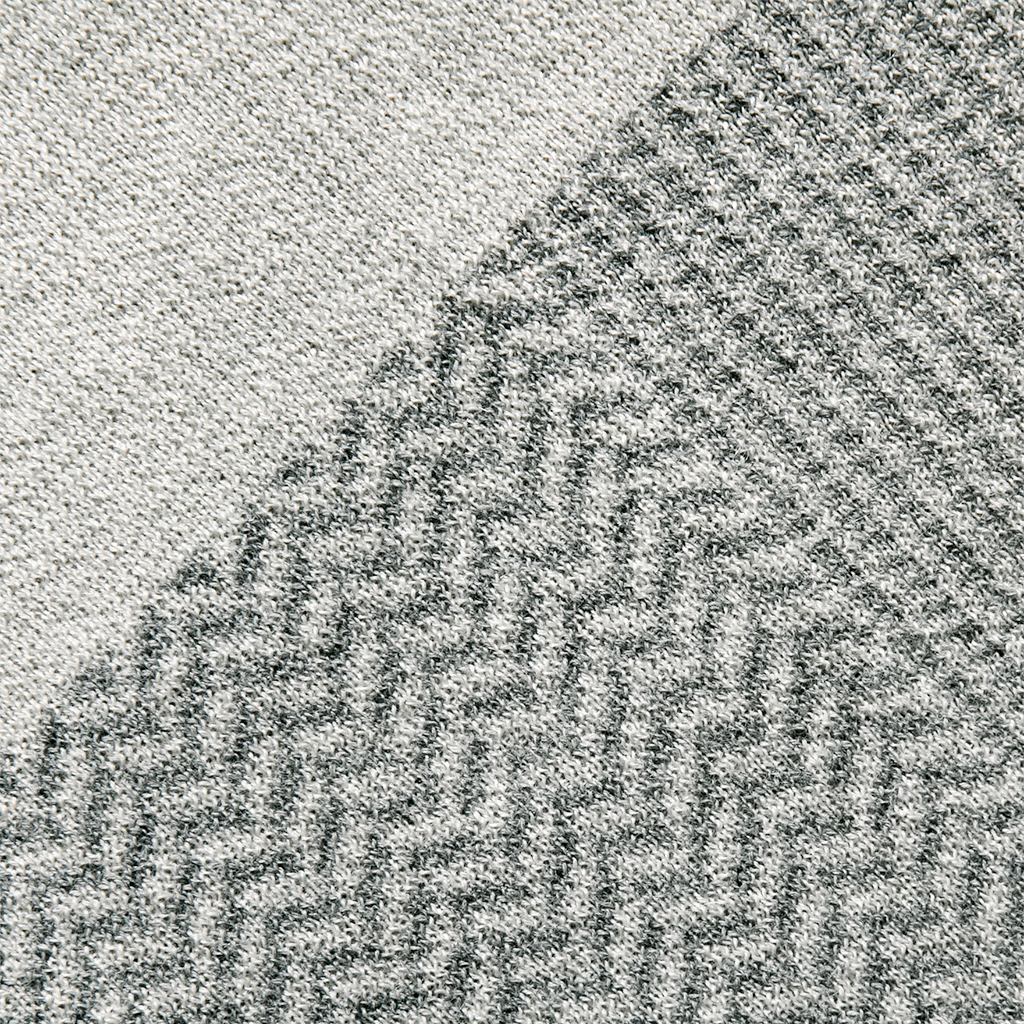 New Amsterdam Throw in Gray/Ivory